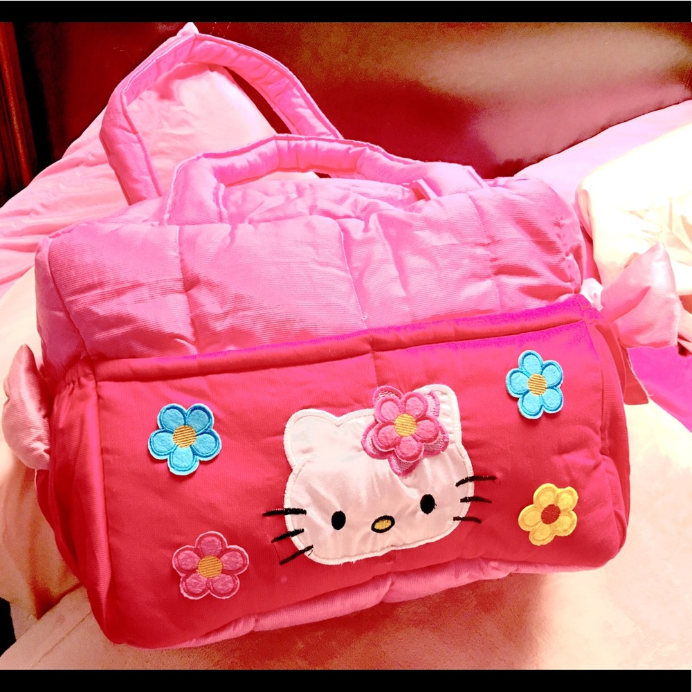 DO NOT BUY! Hello Kitty Newly Handmade with resistant material